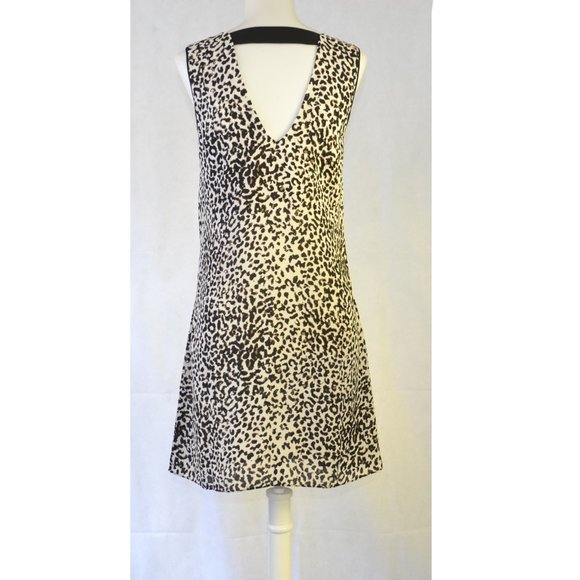 Leopard V Dress - Picture 3 of 3